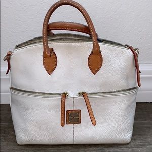 White leather Dooney and Bourke purse